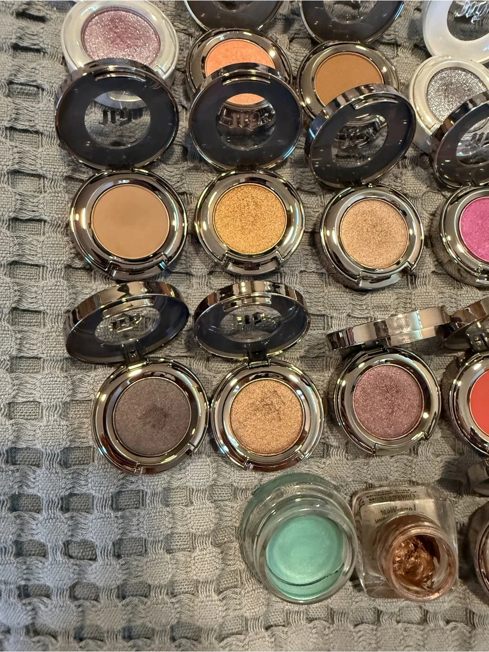 Urban Decay Women Makeup Single Eyeshadows - lot of 23!!